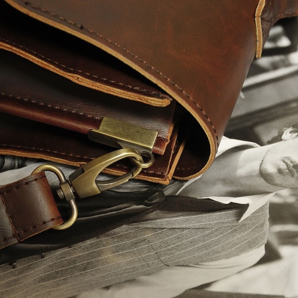 Men's Leather Bag - Picture 13 of 16